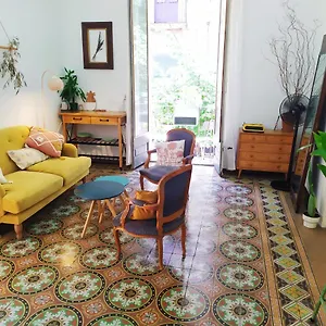 Privatunterkunft Con Salon Privado En La Rambla, Gerona